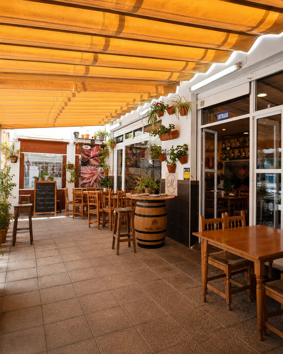 Terraza exterior de Bodeguita La Mantilla